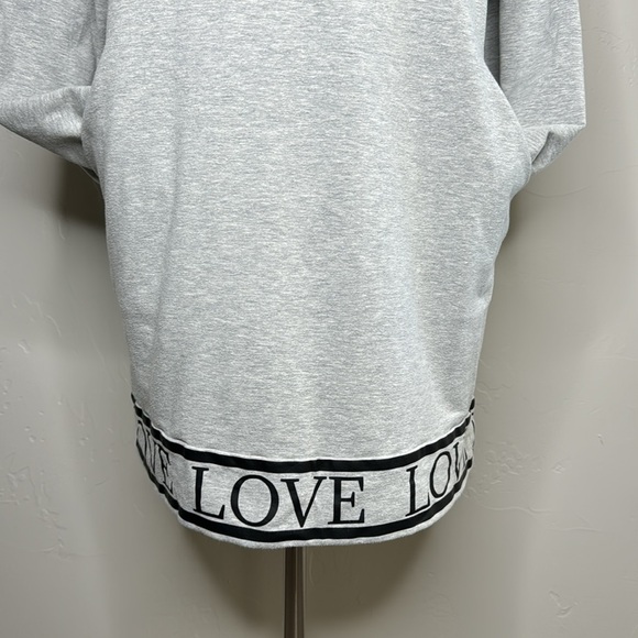 Soho sweatshirt dress LOVE graphic repeats along hem Size Large - Picture 3 of 14